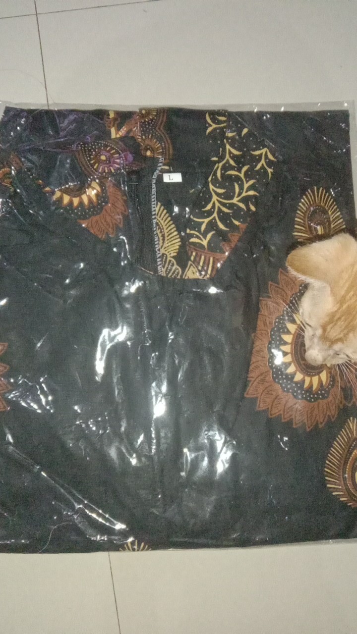 Couple Tunik Batik Motif Wayang Jokowi