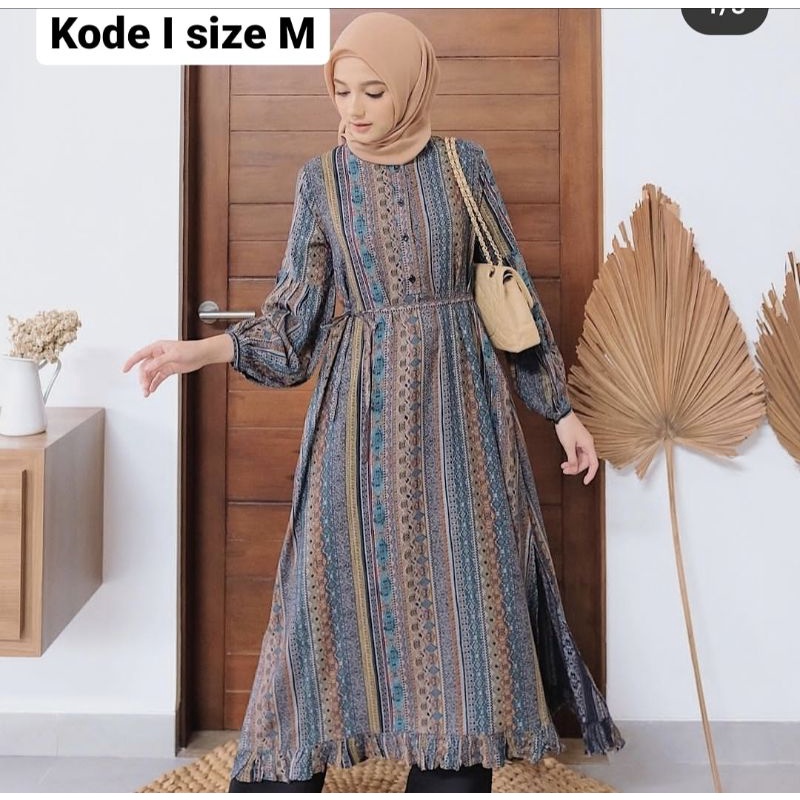 Annys Midi Dress I size M by Kienka kienka.id