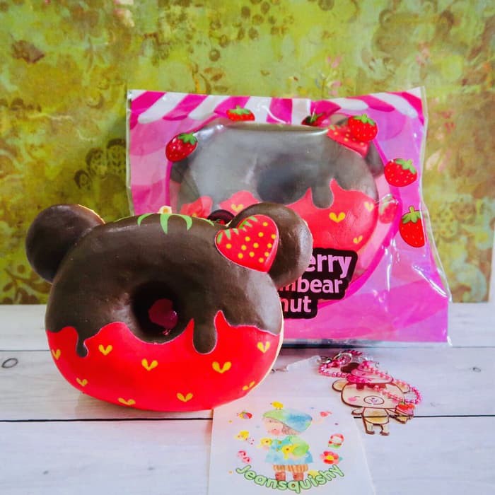 YUMMIBEAR STRAWBERRY DONUT BY CREAMIICANDY SQUISHY