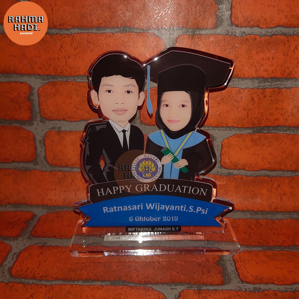 Kado Wisuda | Plakat Akrilik | Hadiah Unik | Hadiah Wisuda | Plakat Wisuda (Bisa COD)-Couple