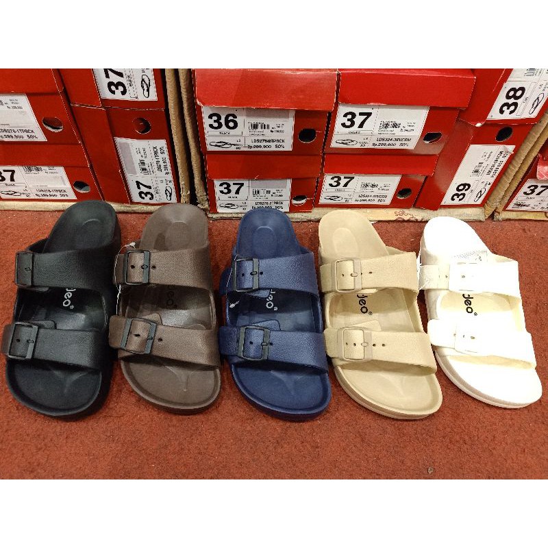 Sandal slop pylon ringan fladeo