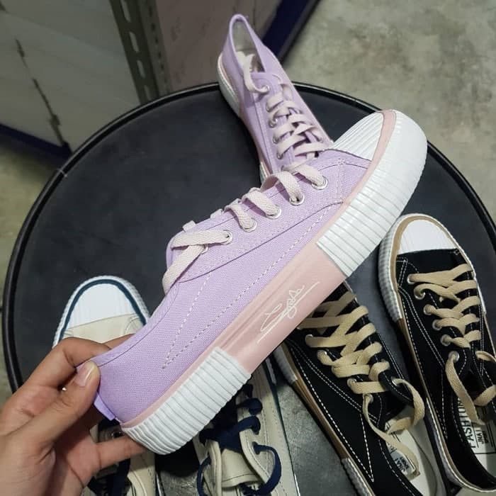 AGI4864 Sepatu Canvas  Wanita Import Sepatu Wanita Sneakers Tali Kanvas Model Terbaru Trendy dan Elegan-Purple