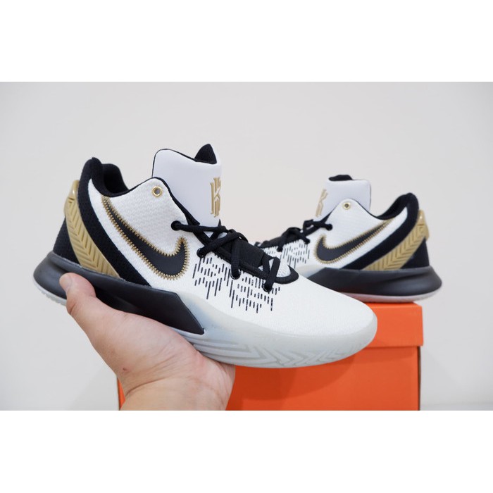 nike kyrie flytrap 2 white