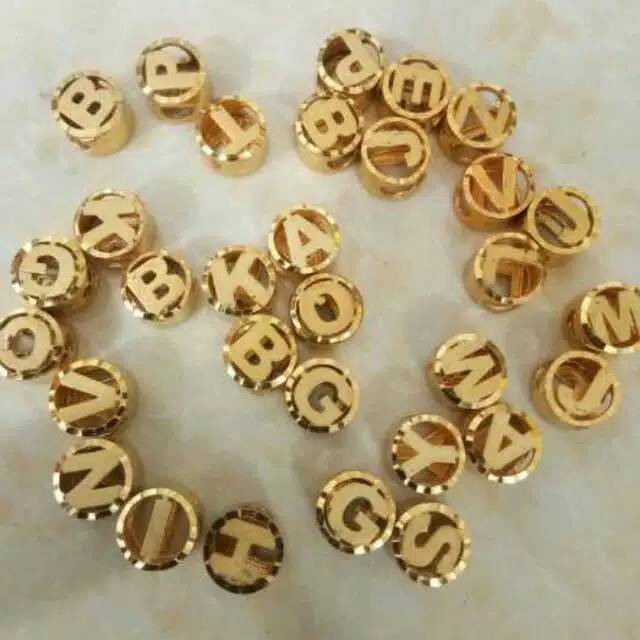 Liontin kalung huruf emas asli kadar 700 70 % 18 K Ljs group