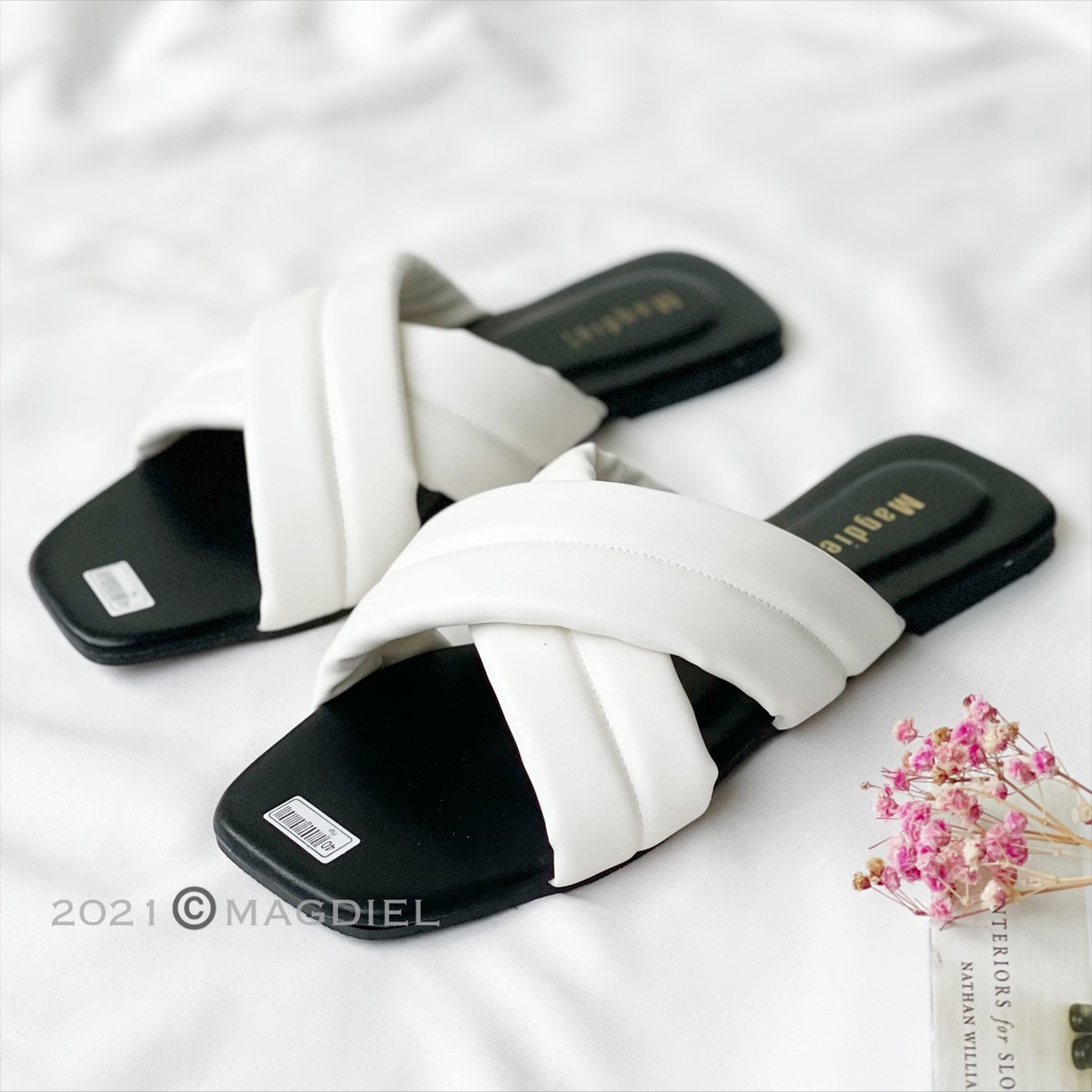 Magdiel - Dazel Sandal Wanita-Putih