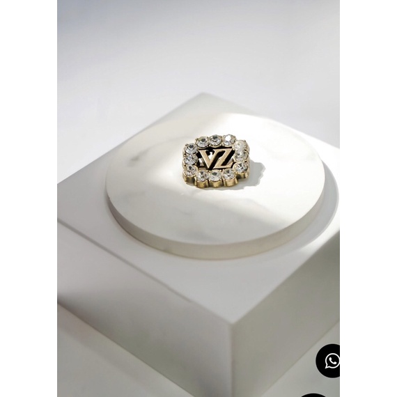 VZ Signature Brooch - PRELOVED 