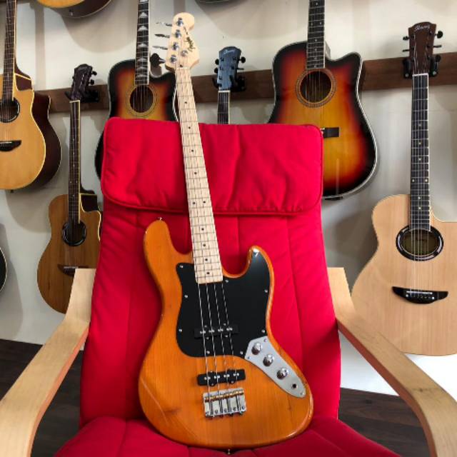 Bass Fender Jass Bass Natural Kuning Neck Mepple