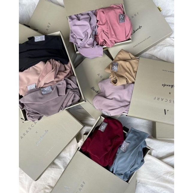 Handa Scarf by Arascarf