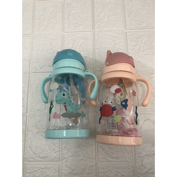 Botol minum pakai pegangan