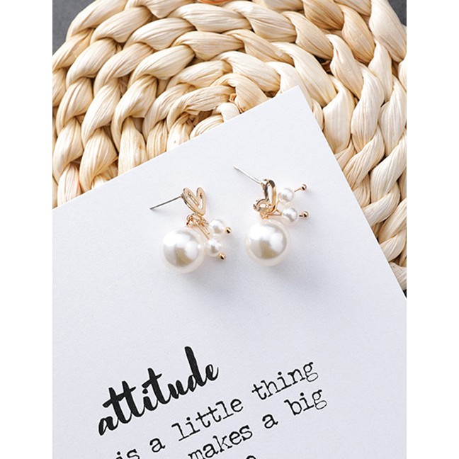 LRC Anting Tusuk Sweet Gold Color Heart Shape&amp;pearls Decorated Earrings F21998