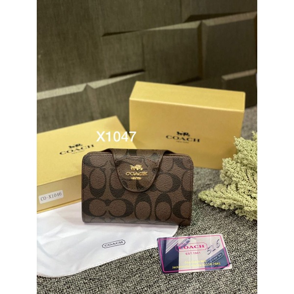 Dompet Kartu Pendek Tutup Kancing Import