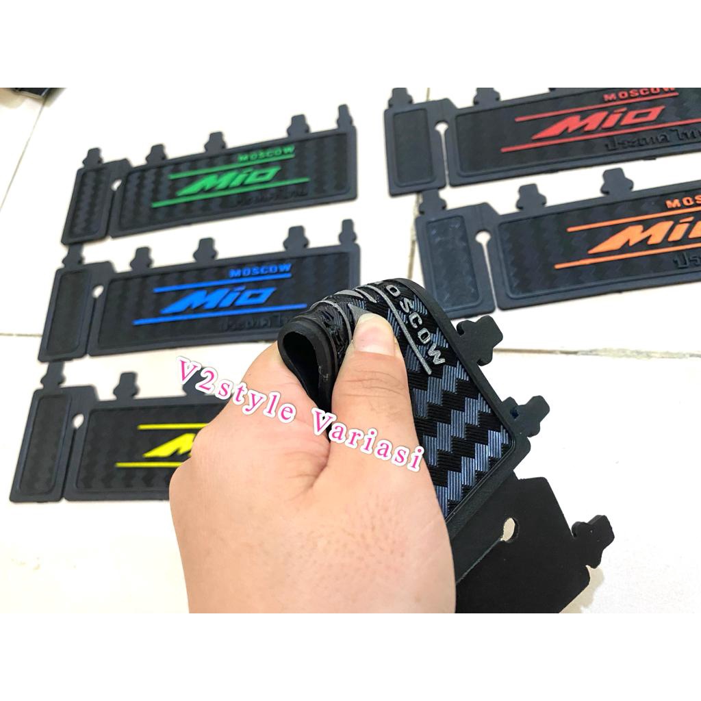 MUDFLAP YAMAHA ALL MIO KARET PENAHAN LUMPUR KARET PELINDUNG MESIN DINAMO KOLONG MIO SPORTY MIO J MIO Z MIO SOUL GT M3 BIRU KUNING MERAH ORANGE HIJAU SILVER MUDFAP IMPORT THAILAND MOSCOW