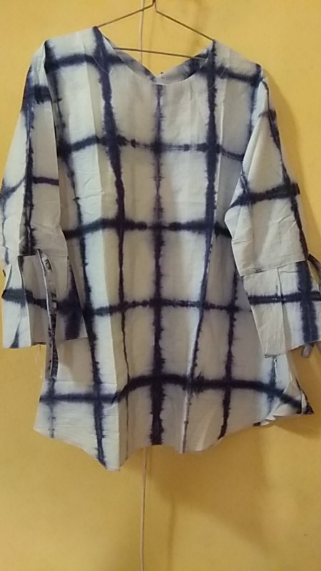 Blus Lonceng Shibori Atasan Batik Super Duper cantik Buat Ngantor Seragaman Pergi Juga Oke