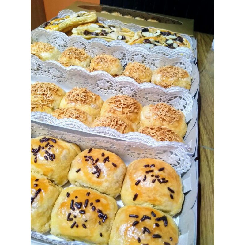

BOLLEN BANDUNG TERENAK