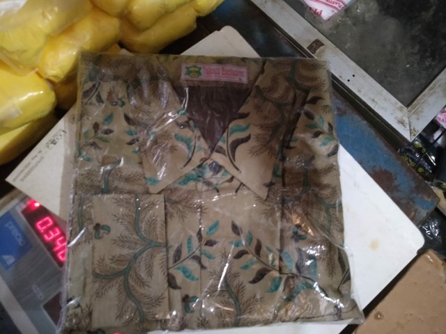 Kemeja Batik Prabu Bahan Katun Baturaden Reguler Fit A585