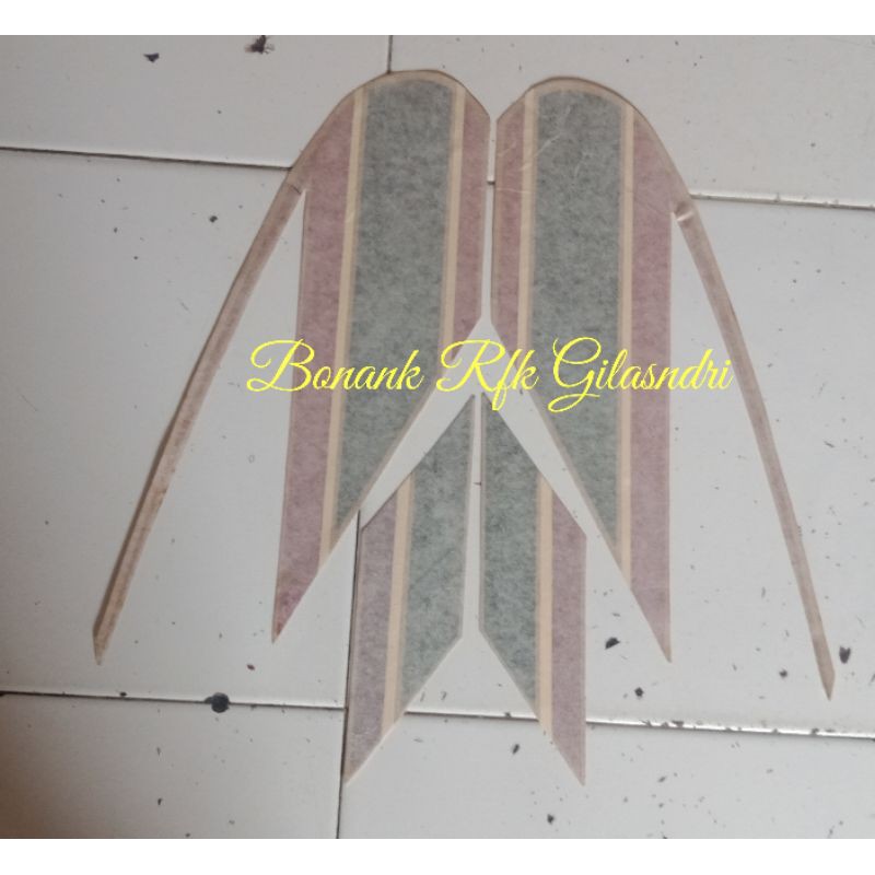 grafhic grafik striping sticker stiker decal lis Body bodi tangki Tengki tepong box bok Suzuki TRS T