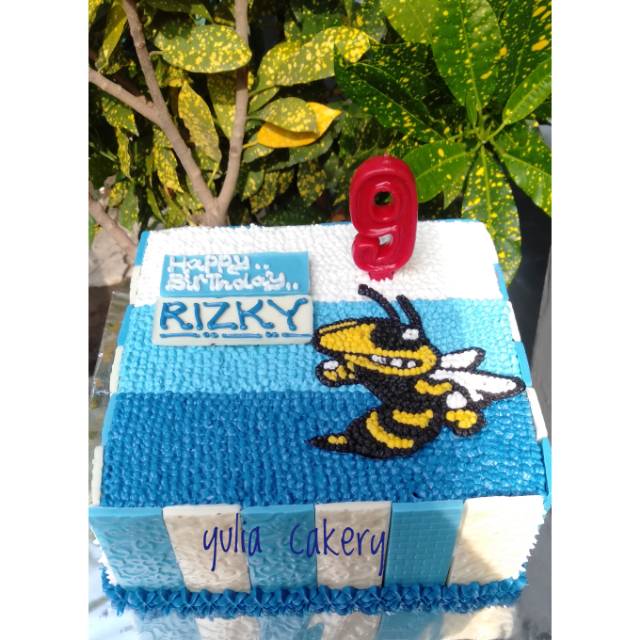 

Kue ultah karakter