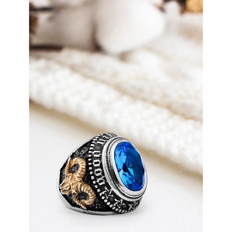 Cincin Emas Desain Bulan Kucing Aksen Sapphire Gaya Punk