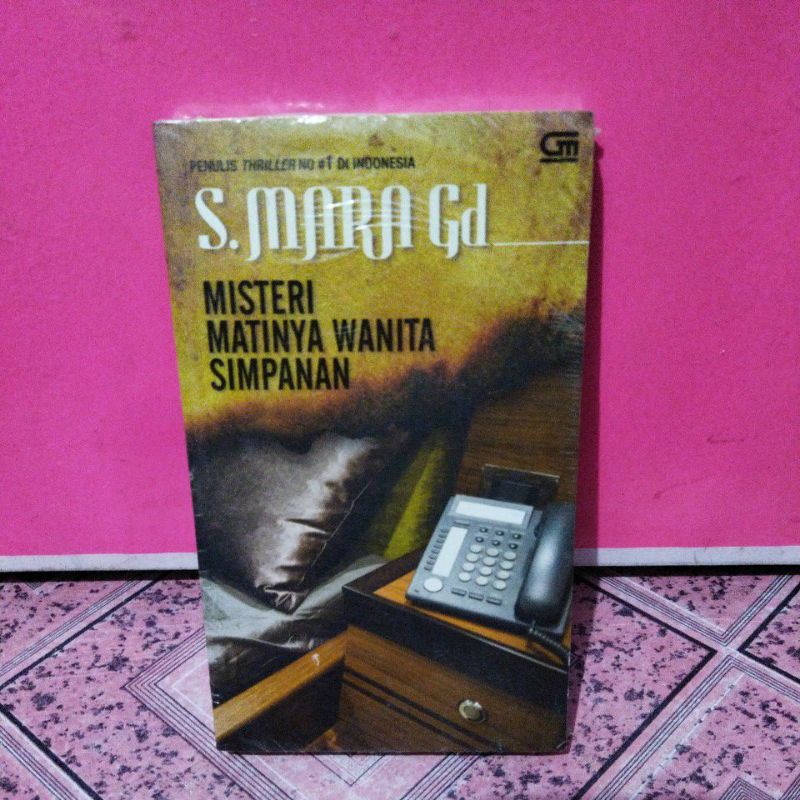 BUKU MISTERI MATINYA WANITA SIMPANAN
