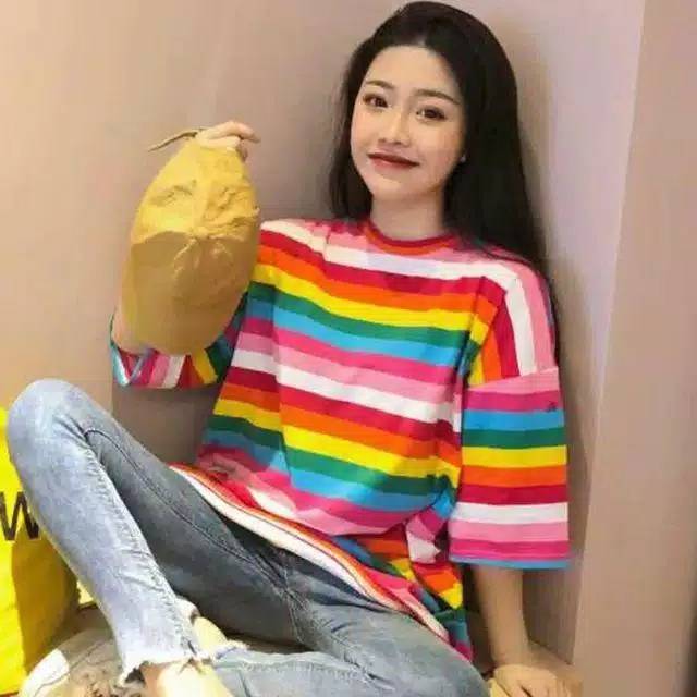 KAOS T-SHIRT ONEK MOTIF GARIS PELANGI SWEET CANDY