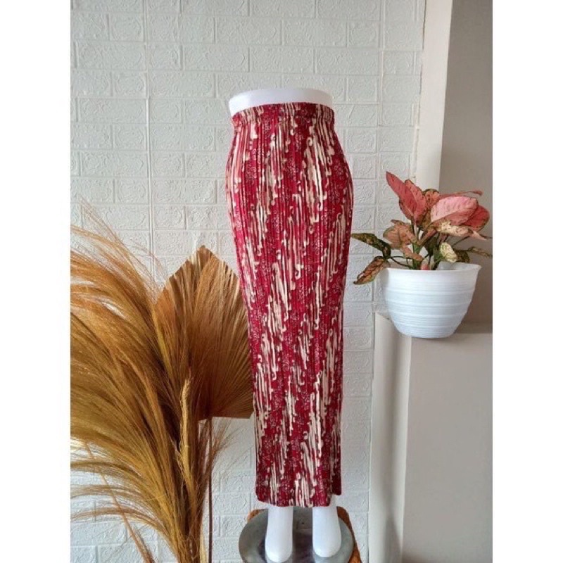 REAL PICT ROK PLISKET LERENG MERAH - ROK PLISKET BATIK - ROK BATIK - BAWAHAN KEBAYA - ROK KEBAYA