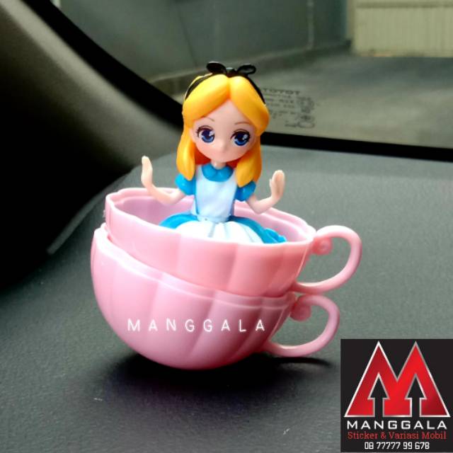 Pajangan Hiasan Mainan Figure Figurin Dashboard Mobil Kue Cake Topper Princess Alice In Wonderland