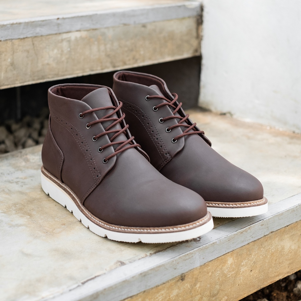 MARSEILLE BROWN ORIGINAL x LVNATICA Sepatu Boots Coklat Pria Casual Vintage Klasik Jalan Santai Hangout Kuliah Kerja Formal Boot Semi Kulit Premium Leather Classic Shoes Motor Bikers Touring Footwear Big Size Ukuran Besar Jumbo 44 Keren Terbaru Kekinian