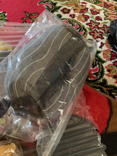 [logu] Bantal Leher Dengan Penutup Mata, Bantal Leher Travelling, Neck Pillow