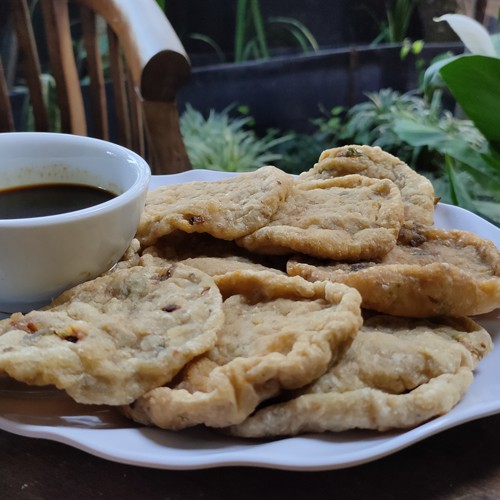 

Pempek sari - paket 10pcs Kulit TENGIRI SARI PEMPEK