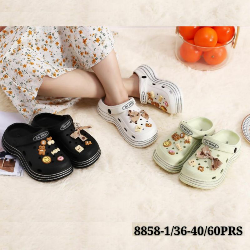 8858-1 Breslin Sandal Wanita Mode Bae Colg Platform Jibbitz Motif Pita Bear Eva Rubber PCU Crocs Fuji Fashion Classic Clog Karet Jelly 8858 Baim Anti Slip Viral Kekinian Sendal 8558-8 8558 Slop Selop Impor Cewek Perempuan Boneka GN-8558-8