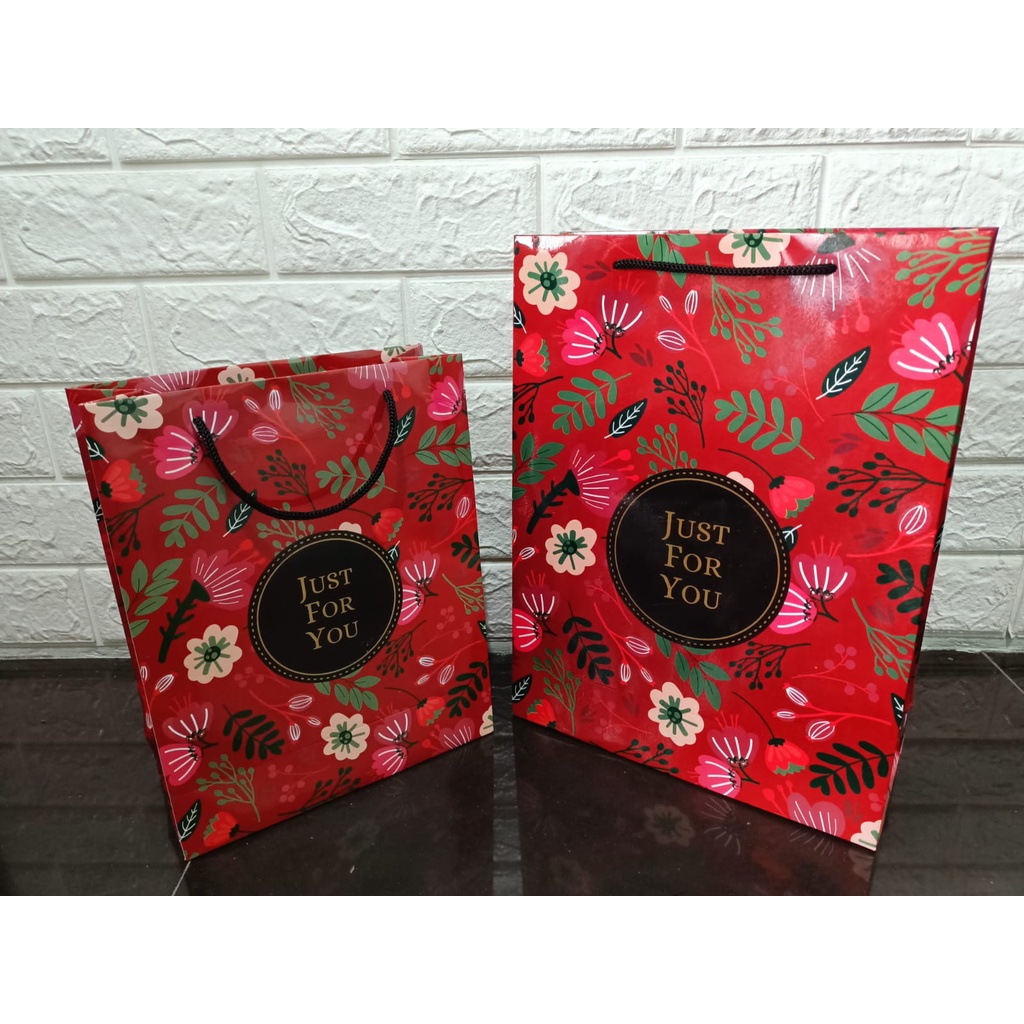 

Paperbag "Just For You" / Tas Kado Merah Motif Bunga