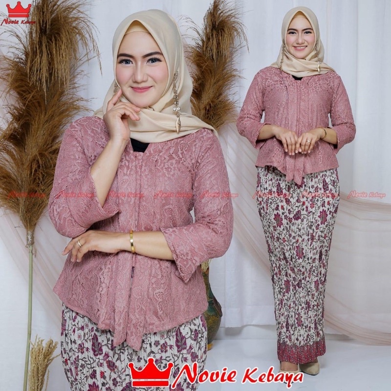 KEBAYA FLOY BROKAT-outfit kebaya floy muslimah-kebaya modern-kebaya wisuda-kebaya pesta