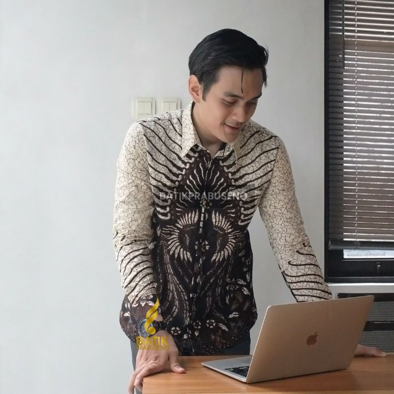 Arjuna Kemeja Batik Pria Prabuseno Original Lengan Panjang Slim Fit Katun Full Furing Tebal Adem Nya