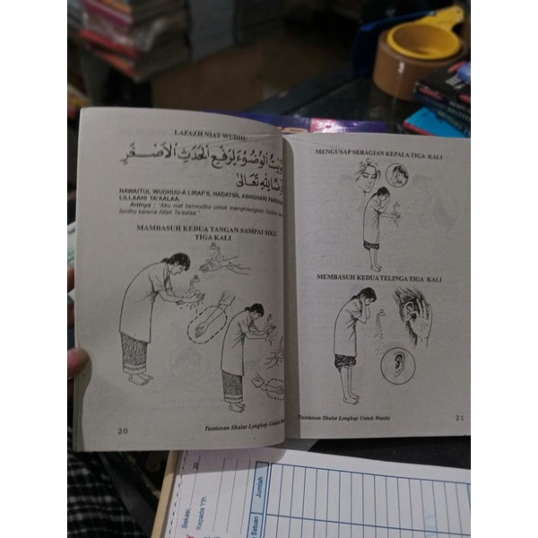 Buku Tuntunan Shalat Lengkap Untuk Wanita (19×13cm)