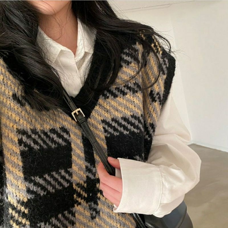 WOMAN WINTER AUTUMN KNIT VEST QUE IMPORT OUTERWEAR KNITWEAR ROMPI RAJUT WANITA MUSIM DINGIN IMPOR