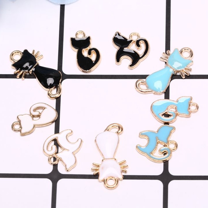 10pcs / set Liontin Enamel Bentuk Kucing Bahan Alloy Untuk Membuat Perhiasan