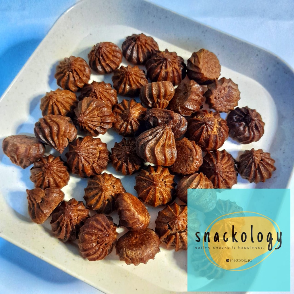 

Kue Soes Kering Double Chocolate 250gr | Snackology.jkt