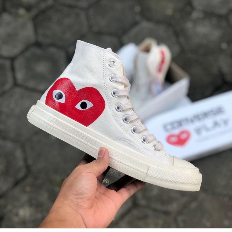 Sepatu CDG Chuck Taylor Play gaya converse