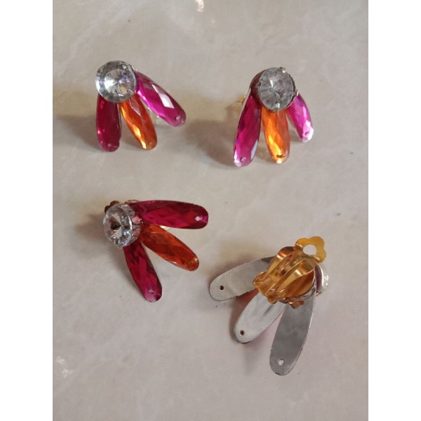 Anting kreasi - tari