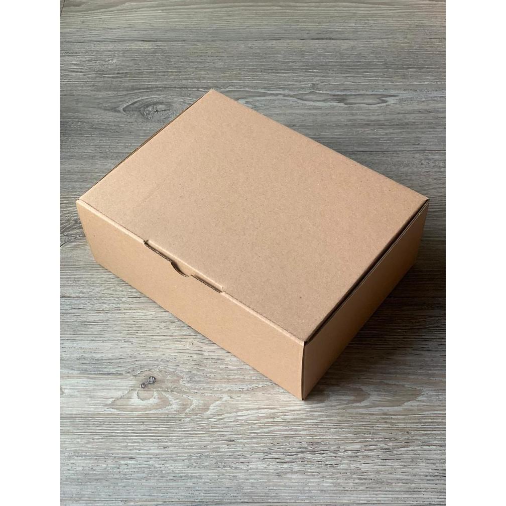 

(10Pcs) Kardus 23X17X8 Cm....Die Cut Kotak Aksesoris-Dll Model Box Pizza