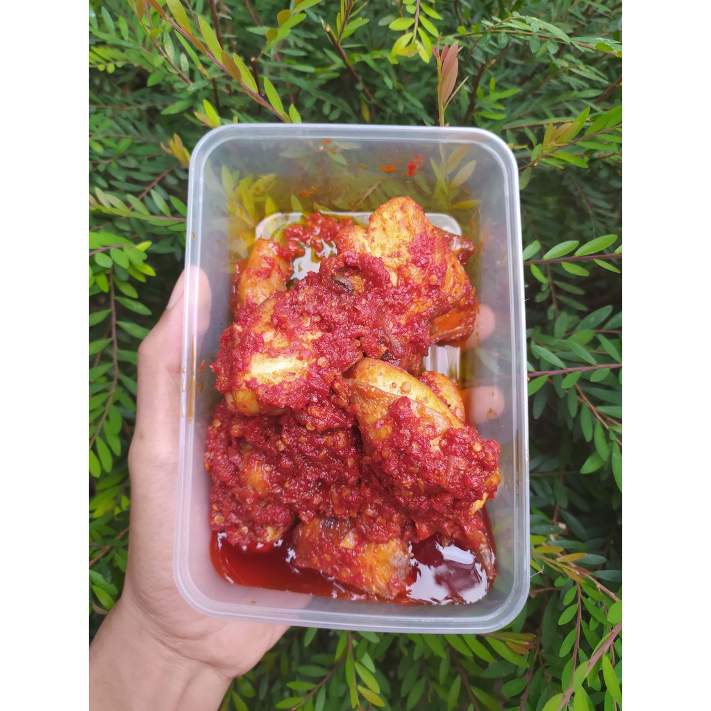 

AYAM BALADO 5 POTONG MERAH/IJO SIAP MAKAN BISA VAKUM