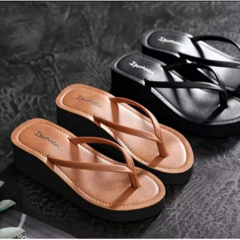 Sandal wedges wanita Hellen