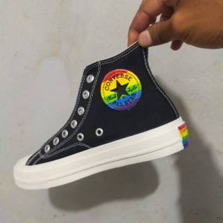  Sepatu  converse  70s high rainbow  hitam made in vietnam 