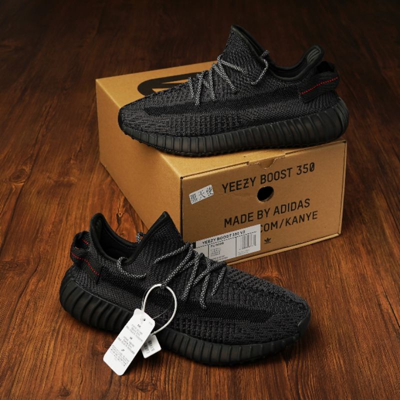 yeezy boost 350 v2 black reflective