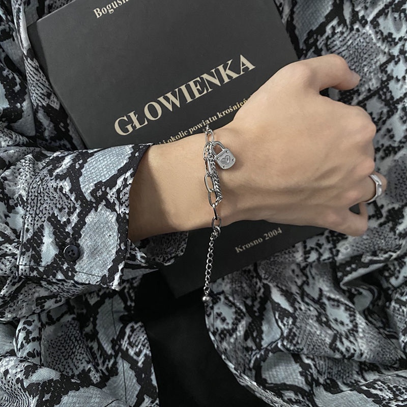 Titanium baja tidak memudar bentuk hati lock gelang pria in trendy hip-hop niche desain gelang seder