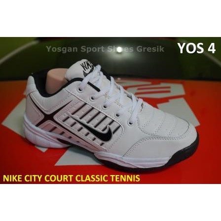 nike city court shoes