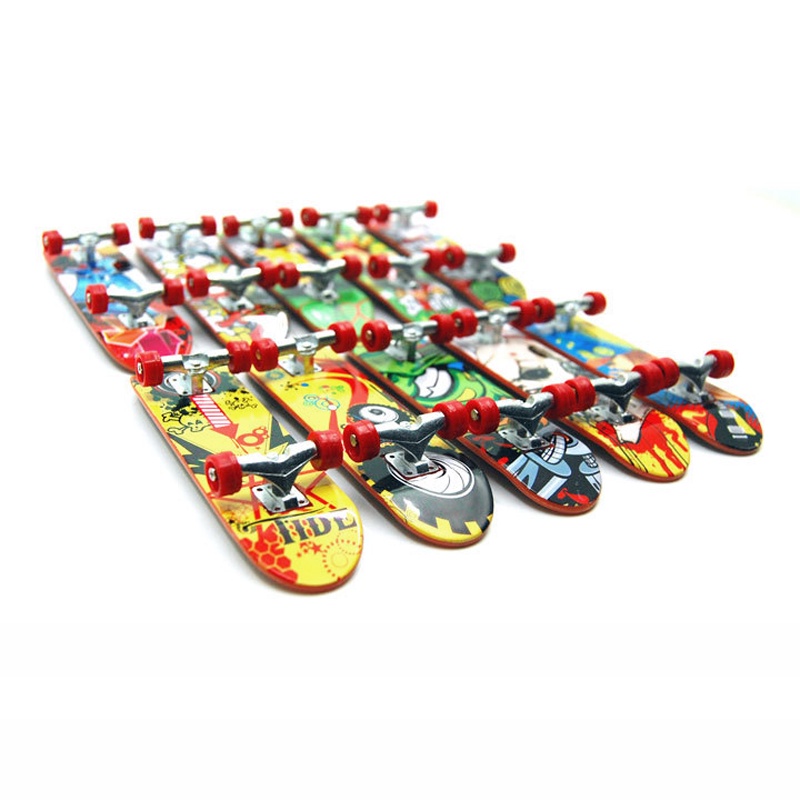 1pc Mainan Skateboard Jari Mini Bahan Alloy Untuk Edukasi Anak