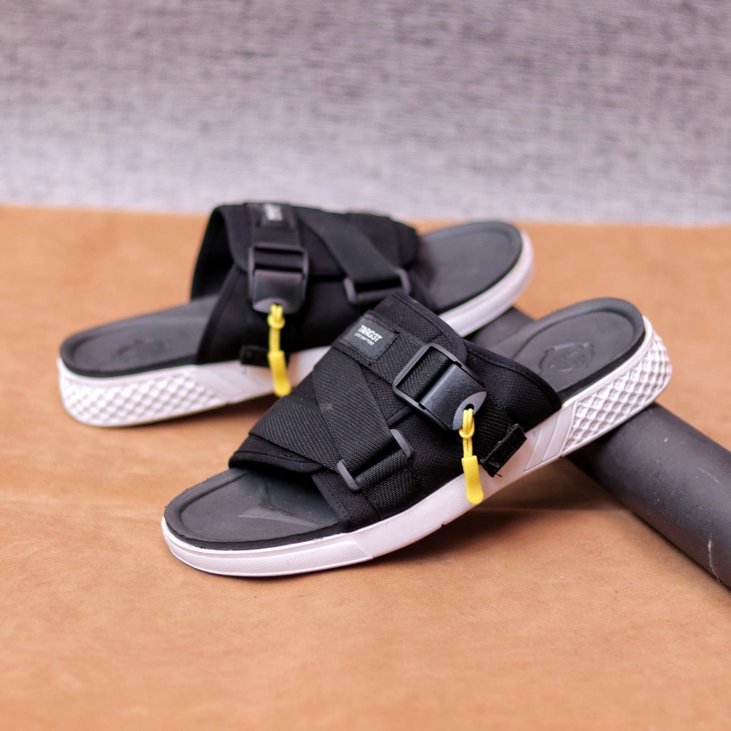 MOLK Sandal Kasual Slop Pria Sendal Slide Pria Hitam Original Distro Simple Trendy Kekinian