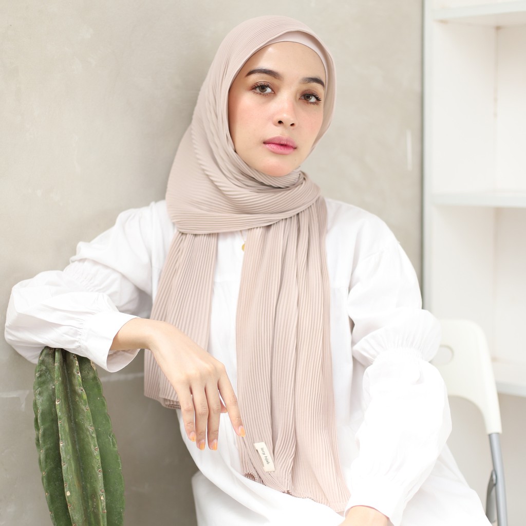 Lozy Hijab - Ayra Pleats Shawl ( Pashmina Full Plisket )-Light Cream