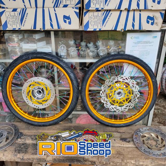 Velg Pelek Ninja R Atau RR Ring17 JariJari Paketan Plus Ban